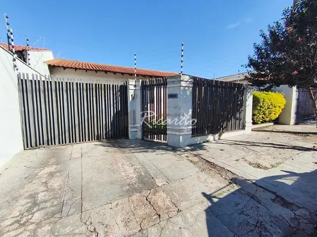 Casa 2 quartos e 1 banheiro, à venda, no bairro Jardim Baroneza em Arapongas