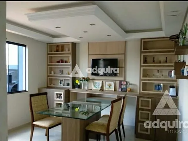 Sobrado 5 quartos e 4 banheiros, à venda, no bairro Contorno em Ponta Grossa