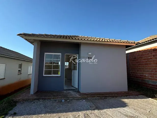 Casa com 160m² 2 quartos e 1 banheiro, à venda, no bairro Loteamento Bem Viver Arapongas em Arapongas