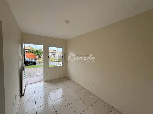 Casa com 160m² 2 quartos e 1 banheiro, à venda, no bairro Loteamento Bem Viver Arapongas em Arapongas