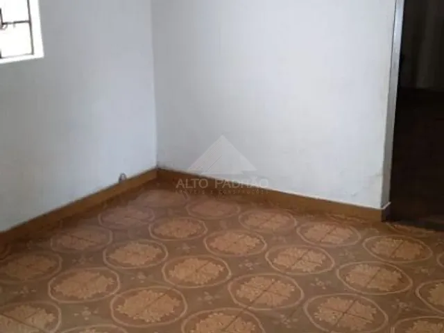 Casa com 330m² 3 quartos e 1 banheiro, à venda, no bairro Vila Nossa Senhora das Vitórias em Mauá
