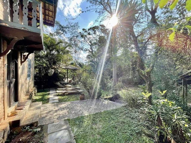 Casa com 4199m² 3 quartos e 4 banheiros, à venda ou para alugar, no bairro Vila Real Moinho Velho em Embu das Artes