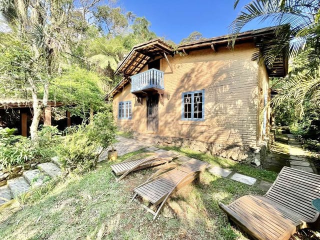 Casa com 4199m² 3 quartos e 4 banheiros, à venda ou para alugar, no bairro Vila Real Moinho Velho em Embu das Artes
