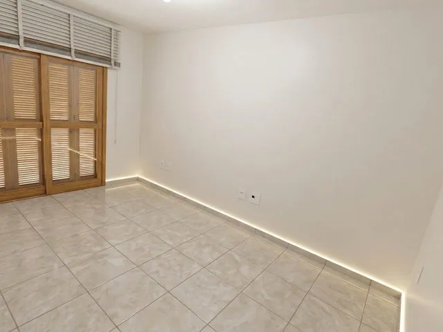 Casa 3 quartos e 4 banheiros, à venda, no bairro Fragata em Pelotas