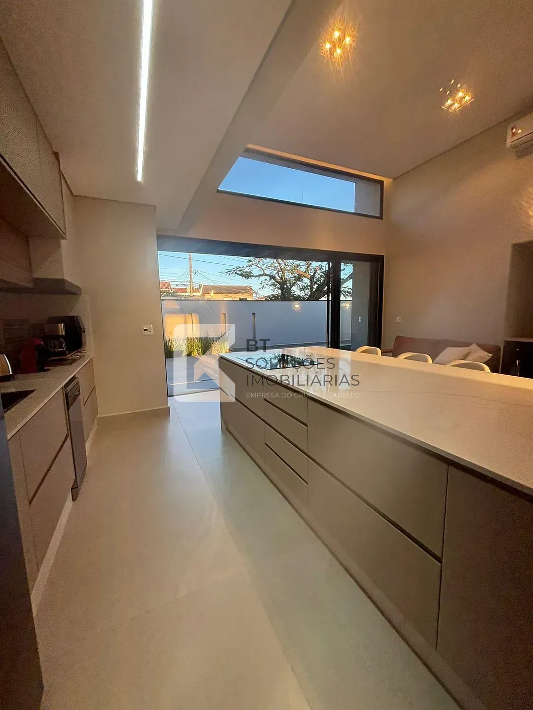 Casa, 3 quartos, 202 m² - Foto 3