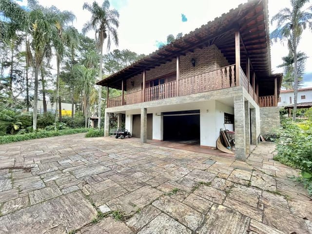 Casa com 7088m² 5 quartos e 5 banheiros, à venda ou para alugar, no bairro Vila Santo Antônio em Cotia