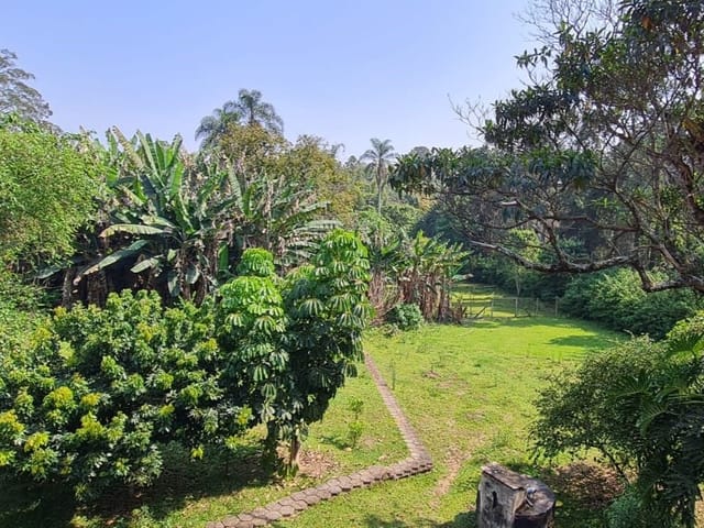 Casa com 7088m² 5 quartos e 5 banheiros, à venda ou para alugar, no bairro Vila Santo Antônio em Cotia