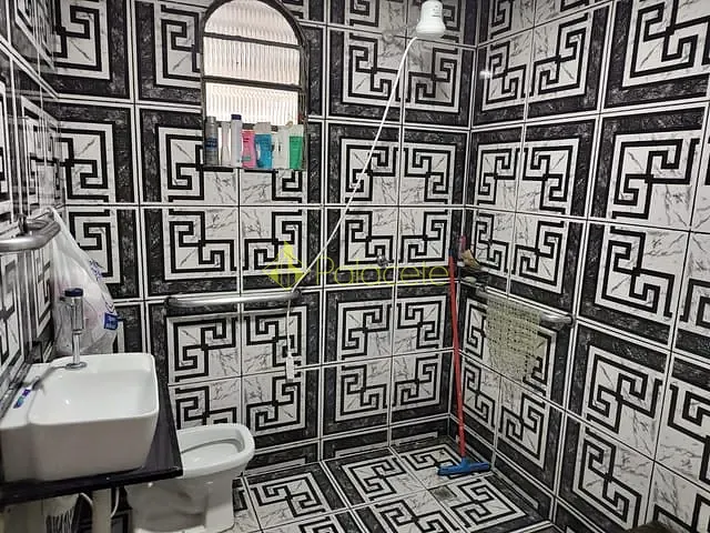 Casa com 200m² 3 quartos e 2 banheiros, à venda, no bairro Centro em Quiririm