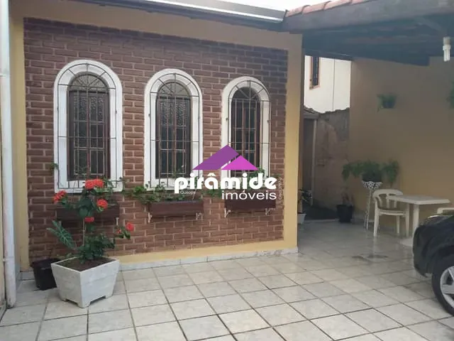 Casa com 180m² 2 quartos e 2 banheiros, à venda, no bairro Morro do Algodão em Caraguatatuba