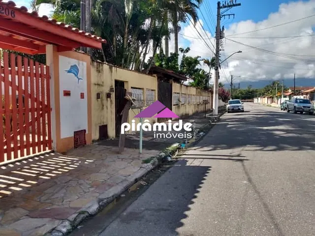Casa com 180m² 2 quartos e 2 banheiros, à venda, no bairro Morro do Algodão em Caraguatatuba