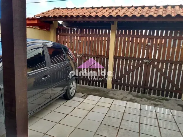 Casa com 180m² 2 quartos e 2 banheiros, à venda, no bairro Morro do Algodão em Caraguatatuba