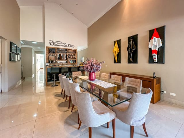 Casa com 1360m² 4 quartos e 7 banheiros, à venda, no bairro Parque Dom Henrique em Cotia