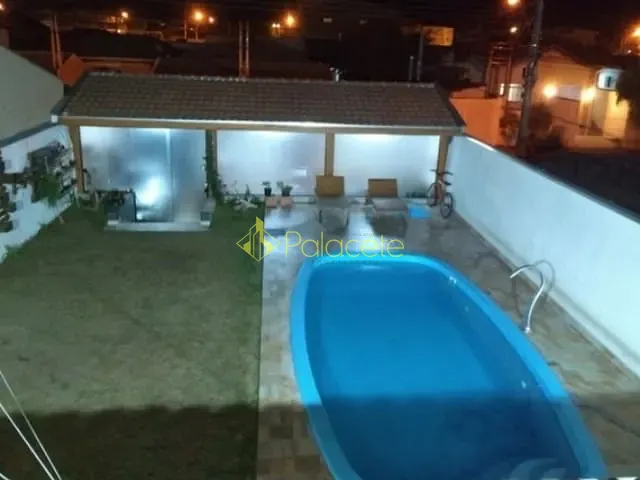 Casa com 250m² 1 quarto e 1 banheiro, à venda, no bairro Residencial e Comercial Cidade Jardim em Pindamonhangaba