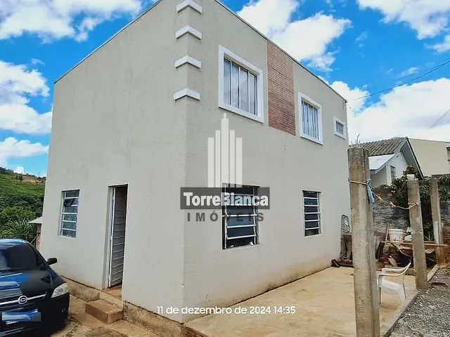 Casa com 296m² 5 quartos e 2 banheiros, à venda, no bairro Contorno em Ponta Grossa