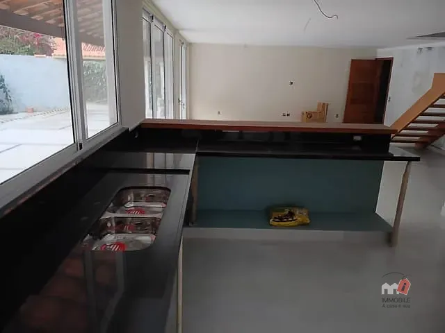Casa com 400m², à venda, no bairro Areal em Areal