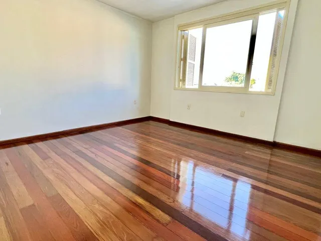 Casa com 222m² 3 quartos e 2 banheiros, à venda, no bairro Areal em Pelotas