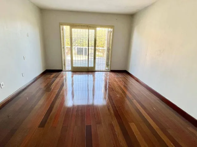 Casa com 222m² 3 quartos e 2 banheiros, à venda, no bairro Areal em Pelotas