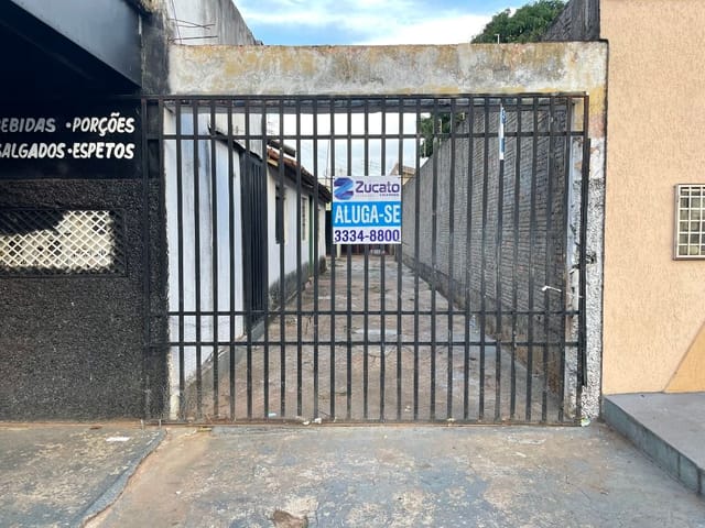 Foto do Casa - Casa com 1 dormitório para alugar, 68 m² por R$ 500,00/mês - Vila São Vicente - Uberaba/MG | ZUCATO IMOBILIARIA LTDA
