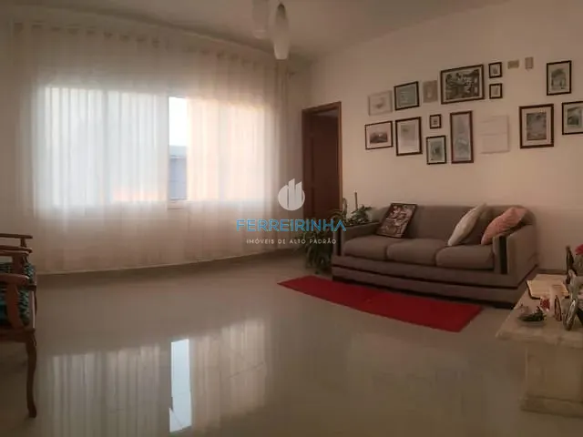 Casa com 457m² 4 quartos e 4 banheiros, à venda, no bairro Condomínio Residencial Jaguary em São José dos Campos