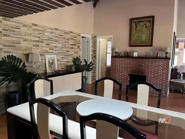 Casa com 14850m² 5 quartos e 2 banheiros, à venda, no bairro Corrêas em Petrópolis