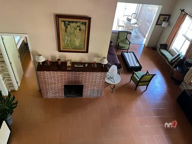 Casa com 14850m² 5 quartos e 2 banheiros, à venda, no bairro Corrêas em Petrópolis
