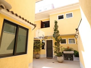 Foto do Casa-Casa em condomínio para venda em Vila Anglo Brasileira com 3 quartos, sendo 1 suíte, 131m²