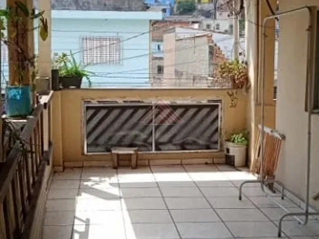 Casa com 250m² 4 quartos e 6 banheiros, à venda, no bairro Jardim Zaira em Mauá
