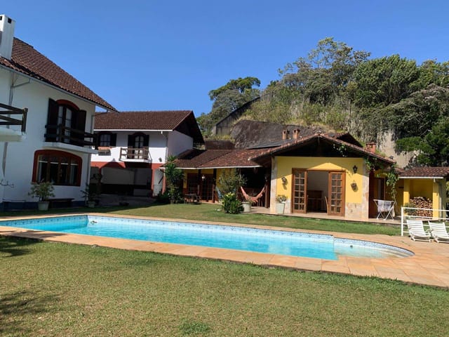 Casa com 6300m² 7 quartos e 8 banheiros, à venda, no bairro Quitandinha em Petrópolis