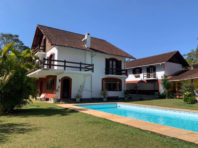 Casa com 6300m² 7 quartos e 8 banheiros, à venda, no bairro Quitandinha em Petrópolis