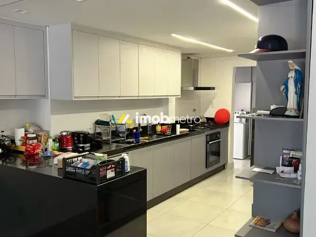 Casa com 300m² 3 quartos e 5 banheiros, à venda, no bairro Parque da Hípica em Campinas