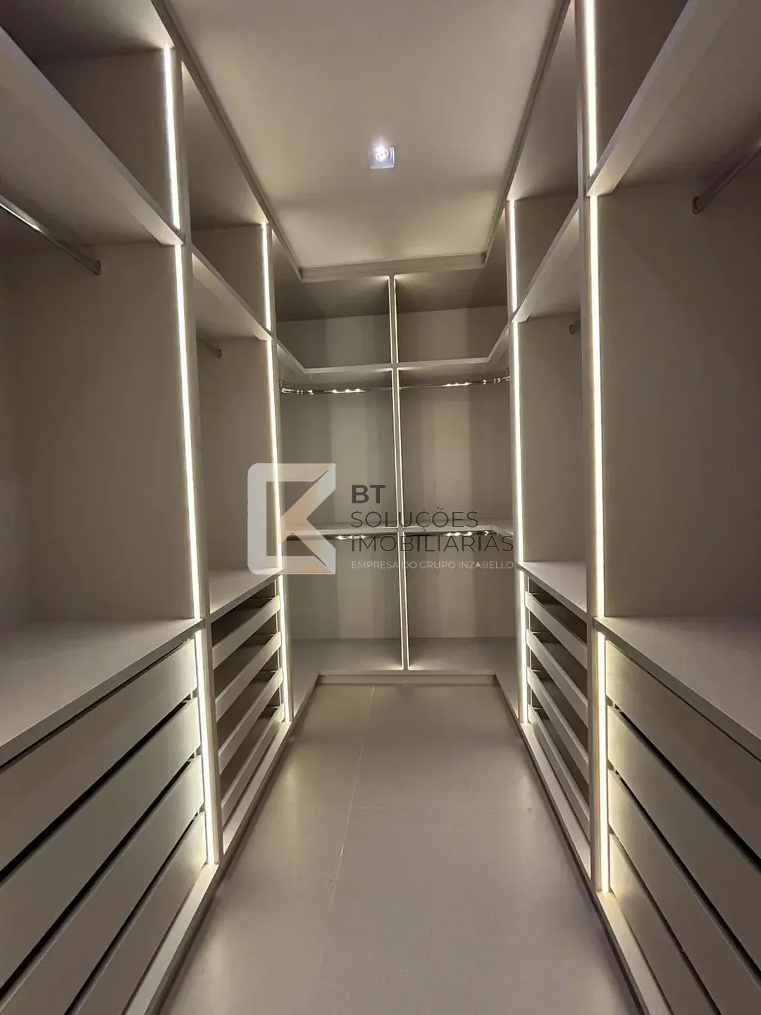 Casa, 4 quartos, 235 m² - Foto 28