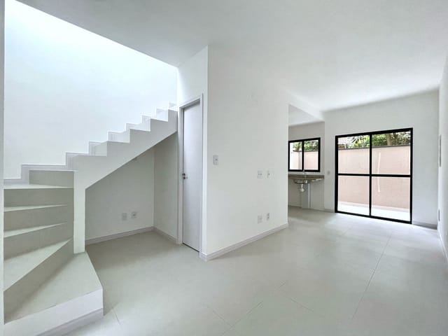 Casa com 60m² 2 quartos e 2 banheiros, à venda, no bairro Ayrosa em Osasco