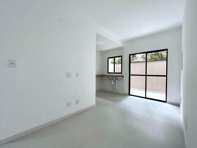 Casa com 60m² 2 quartos e 2 banheiros, à venda, no bairro Ayrosa em Osasco