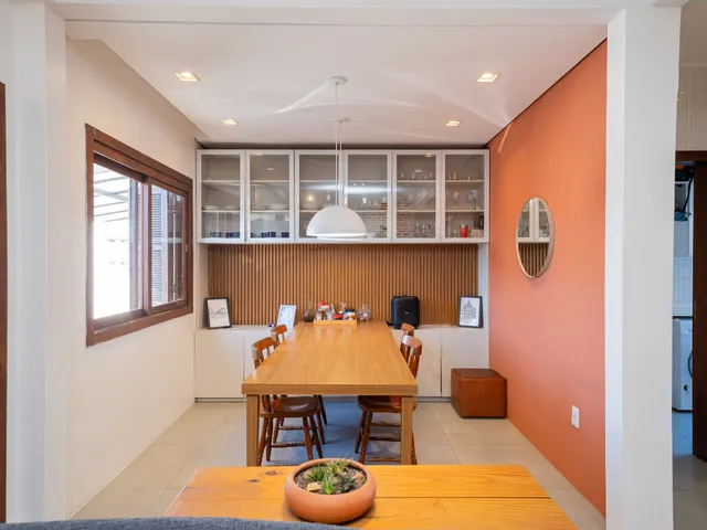 Casa com 175m² 3 quartos e 1 banheiro, à venda, no bairro Laranjal em Pelotas