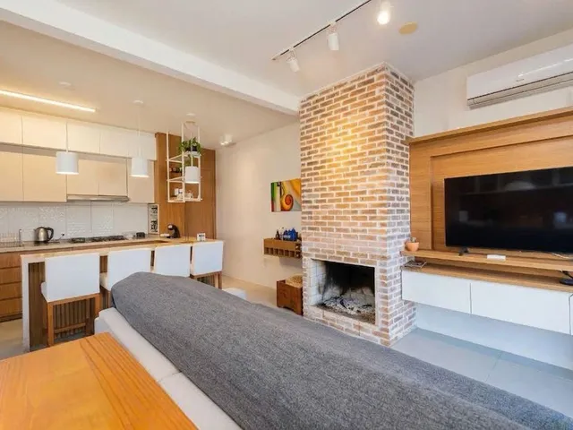 Casa com 175m² 3 quartos e 1 banheiro, à venda, no bairro Laranjal em Pelotas