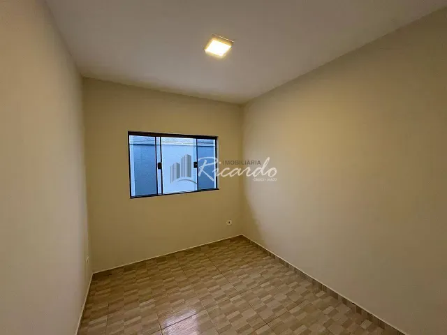 Casa com 141m² 3 quartos e 1 banheiro, à venda, no bairro Jardim Novo Centauro III em Arapongas