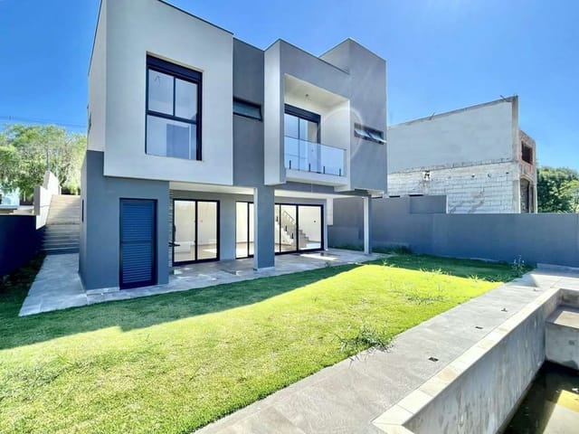 Casa com 501m² 3 quartos e 3 banheiros, à venda, no bairro Bairro Jardim Nossa Senhora das Graças em Cotia