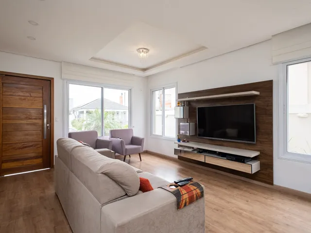 Casa com 954m² 3 quartos e 3 banheiros, à venda, no bairro Laranjal em Pelotas
