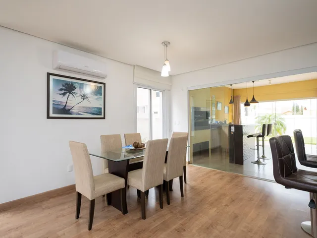 Casa com 954m² 3 quartos e 3 banheiros, à venda, no bairro Laranjal em Pelotas