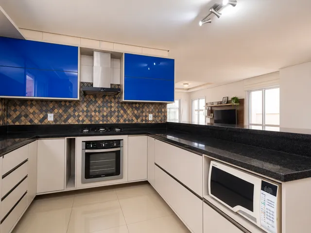 Casa com 954m² 3 quartos e 3 banheiros, à venda, no bairro Laranjal em Pelotas