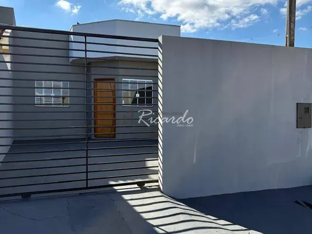 Casa com 150m² 2 quartos e 1 banheiro, à venda, no bairro Jardim Hermínio e Maria em Arapongas