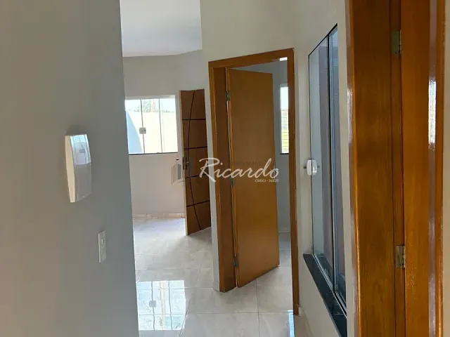 Casa com 150m² 2 quartos e 1 banheiro, à venda, no bairro Jardim Hermínio e Maria em Arapongas