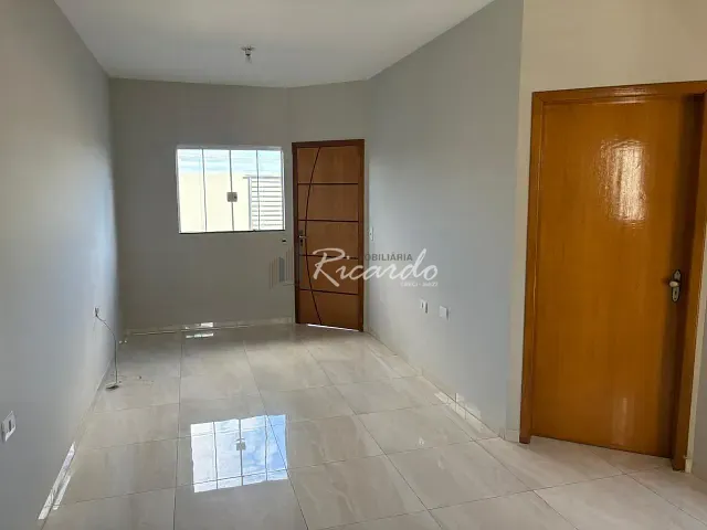 Casa com 150m² 2 quartos e 1 banheiro, à venda, no bairro Jardim Hermínio e Maria em Arapongas