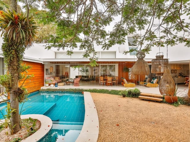 Casa com 942m² 5 quartos e 5 banheiros, à venda, no bairro Vila Madalena em São Paulo
