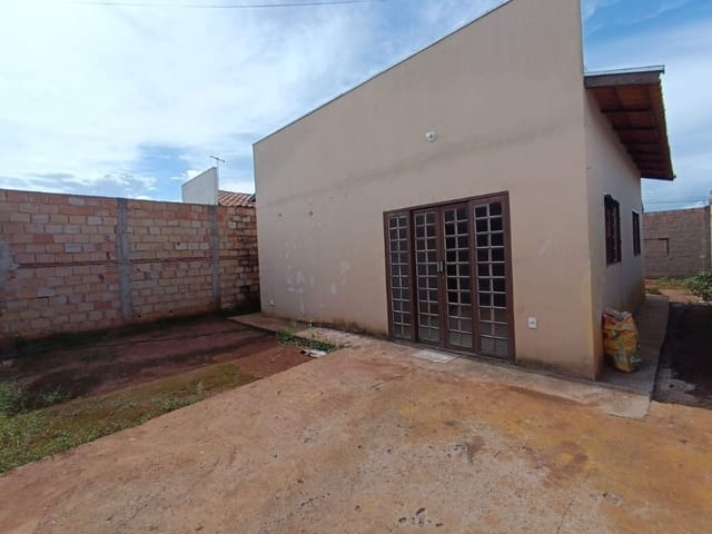 Foto do Casa - Casa com 2 dormitórios para alugar, 70 m² por R$ 759,11/mês - Loteamento Antônio Caiado - Uberaba/MG | ZUCATO IMOBILIARIA LTDA