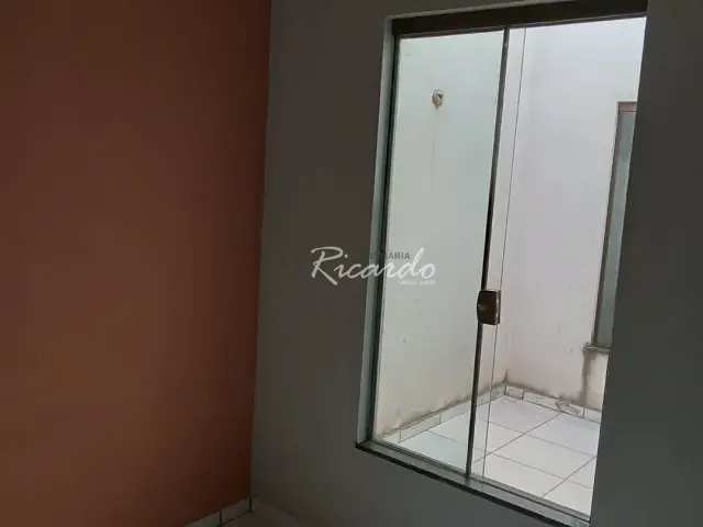 Casa com 150m² 3 quartos e 1 banheiro, à venda, no bairro Jardim Santo Antônio em Arapongas