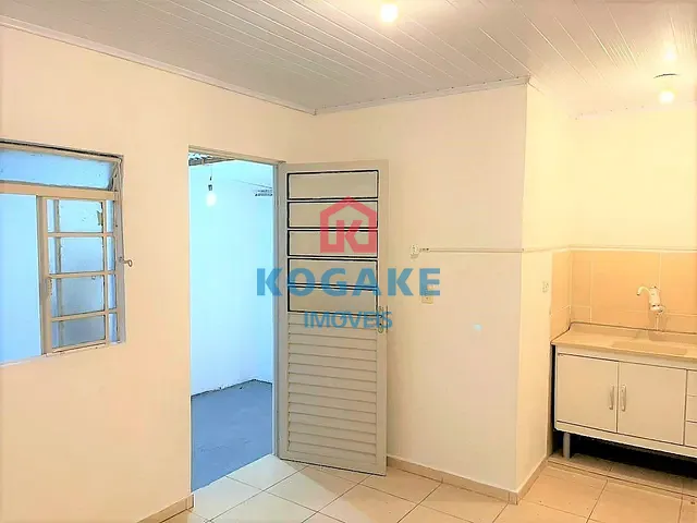 Casa com 200m² 3 quartos e 1 banheiro, à venda, no bairro Jardim Oriente em São José dos Campos