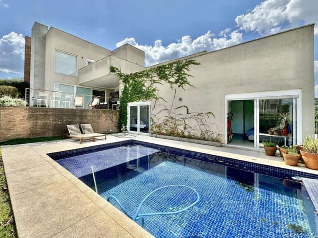 Casa com 624m² 4 quartos e 5 banheiros, à venda, no bairro Altos de São Fernando em Jandira