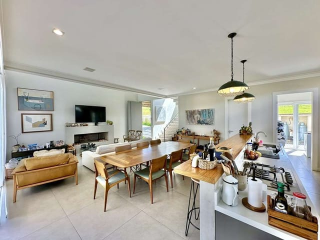 Casa com 624m² 4 quartos e 5 banheiros, à venda, no bairro Altos de São Fernando em Jandira
