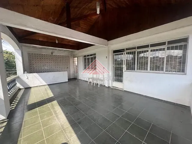 Casa com 450m² 4 quartos e 2 banheiros, à venda, no bairro Vila Bocaina em Mauá